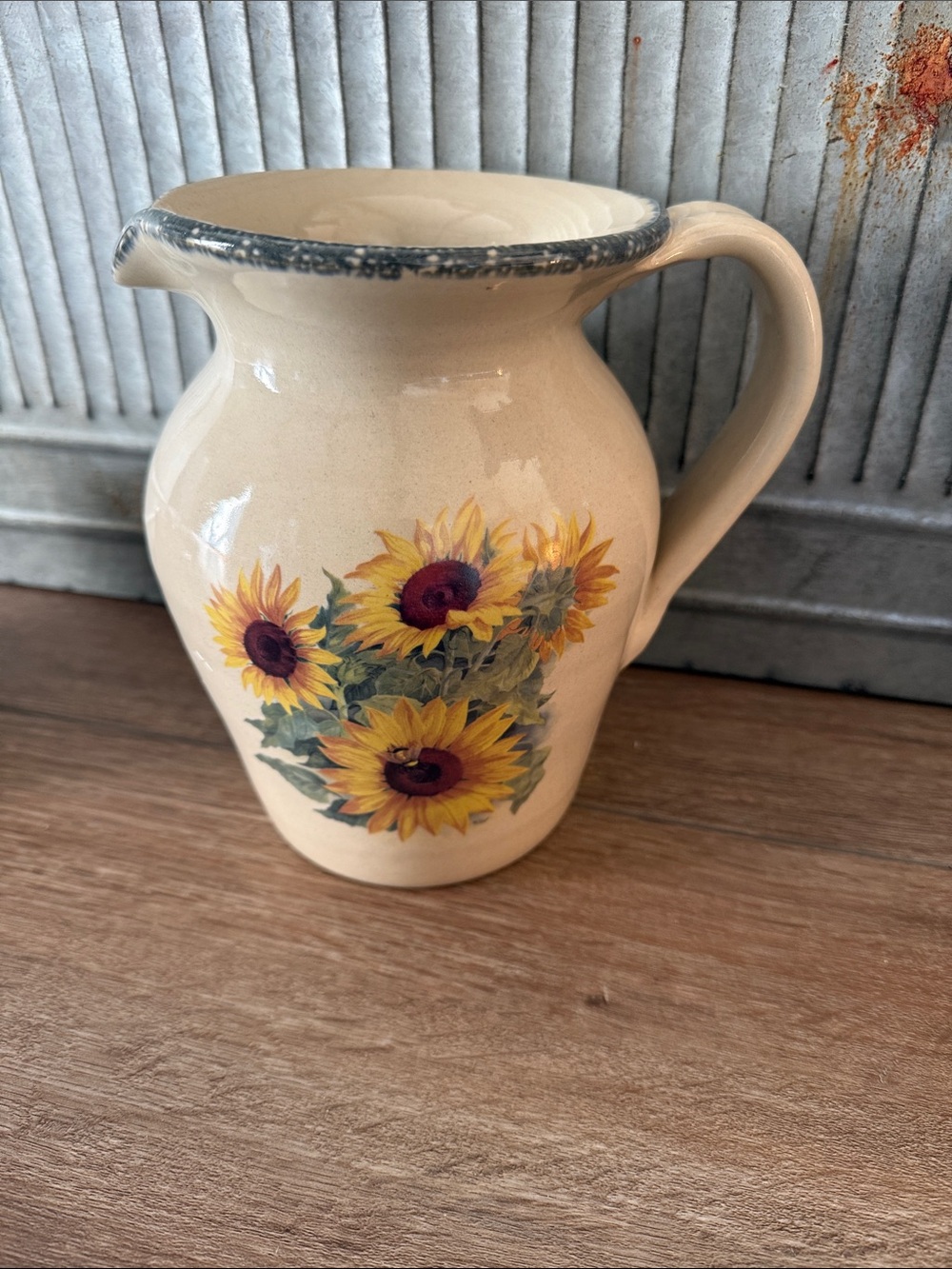 Home and Garden Party Sunflower Stoneware Pitcher 2001 7.5 inches. Made USA.